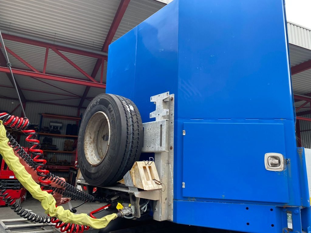 WhatsApp Image 2023-08-19 at 17.20.09 (1)