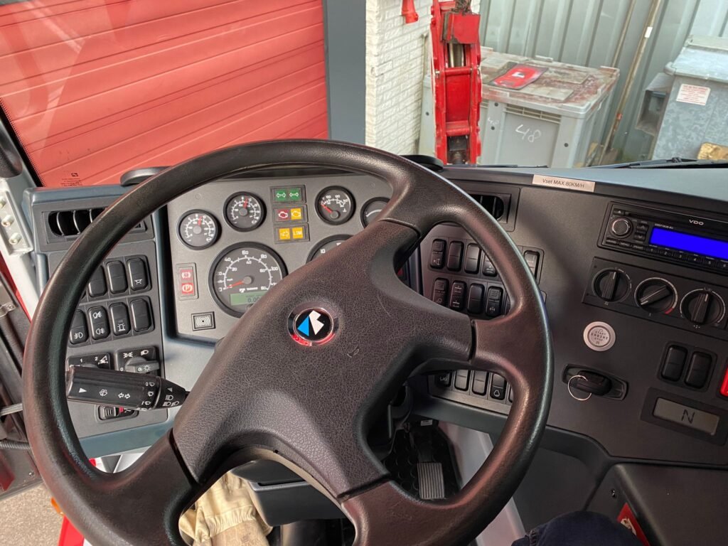 WhatsApp Image 2025-03-22 at 18.58.12 (1)