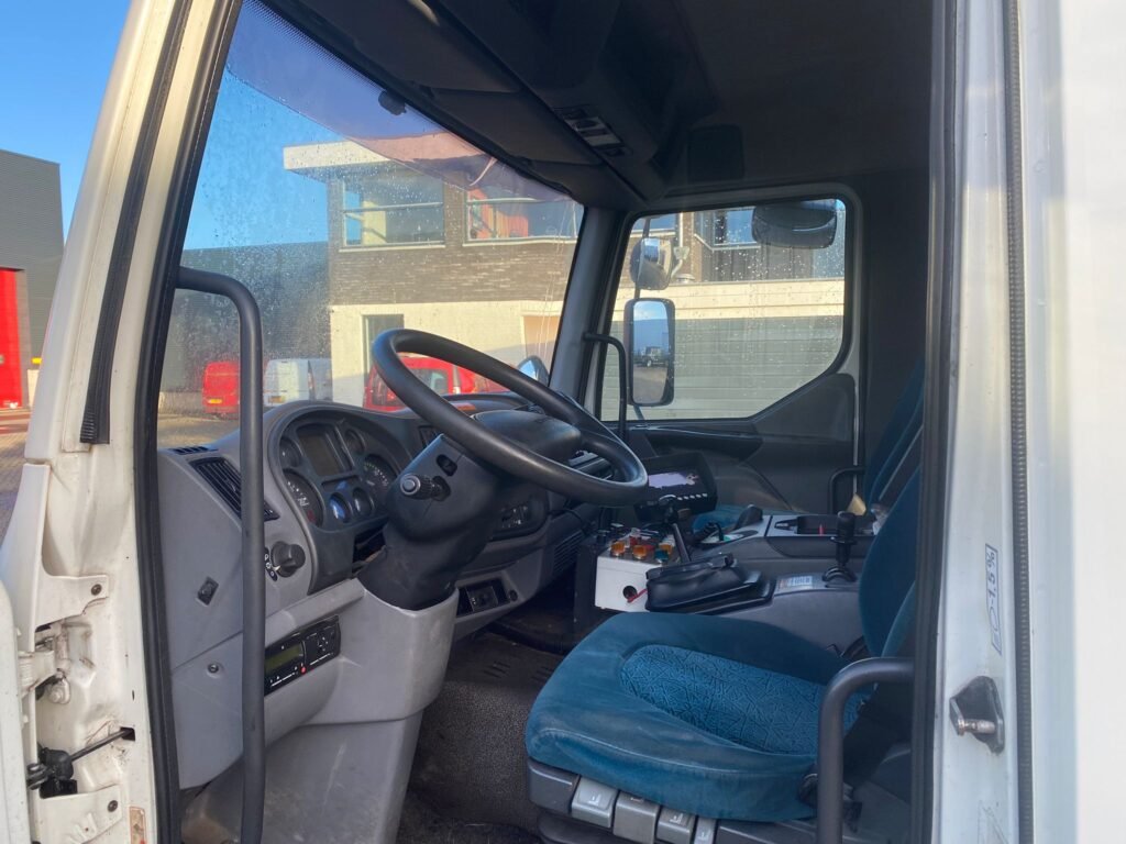 WhatsApp Image 2026-01-09 at 11.56.04 (1)