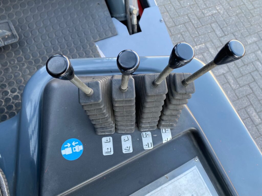 WhatsApp Image 2026-03-19 at 16.08.03 (1)